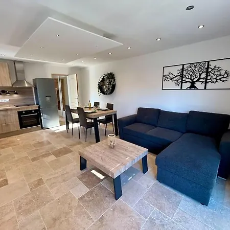 Bas De Cosy Les Pins Avec Jardin *