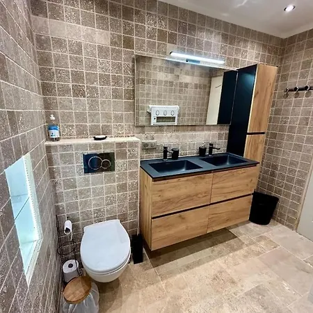 Holiday home Bas De Cosy Les Pins Avec Jardin