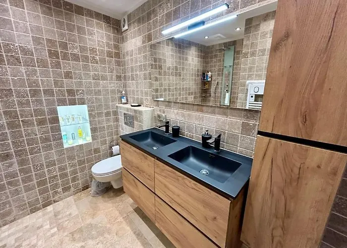 Bas De Cosy Les Pins Avec Jardin Holiday home *